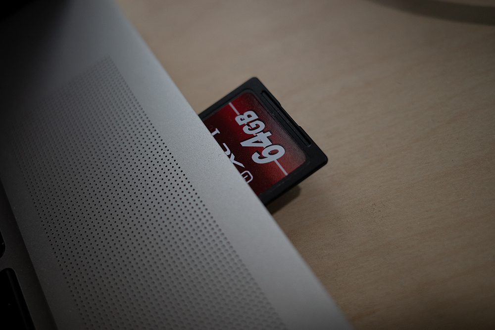 SDカードをセット