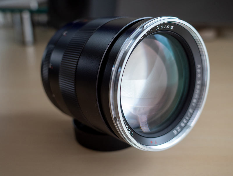 Carl Zeiss APO SONNAR T* 2/135