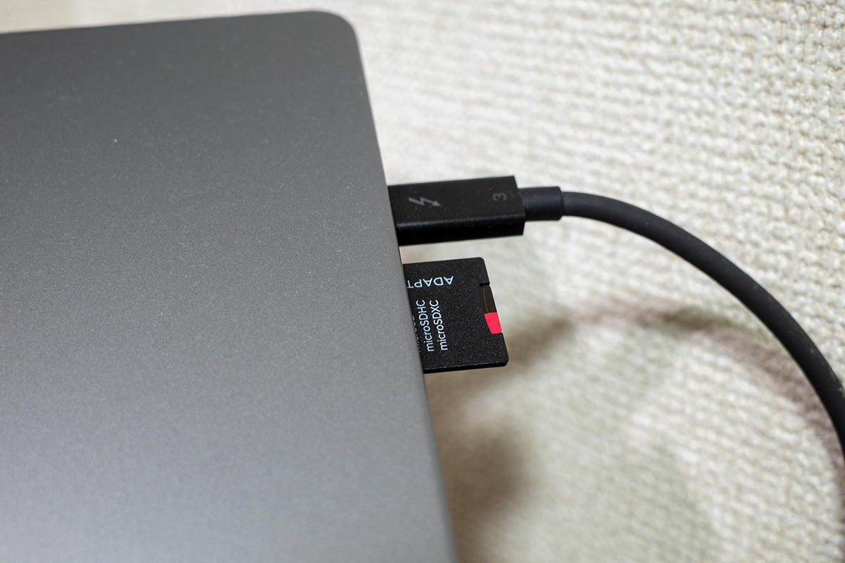 MacBook ProにSDカード直挿し