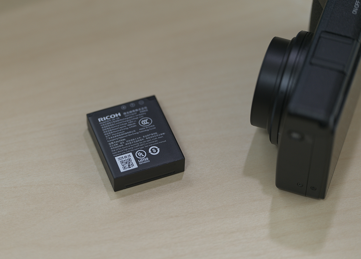 RICOH GR IVバッテリー